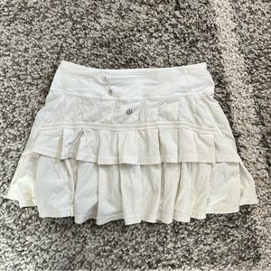 Lululemon white ruffle tennis skirt